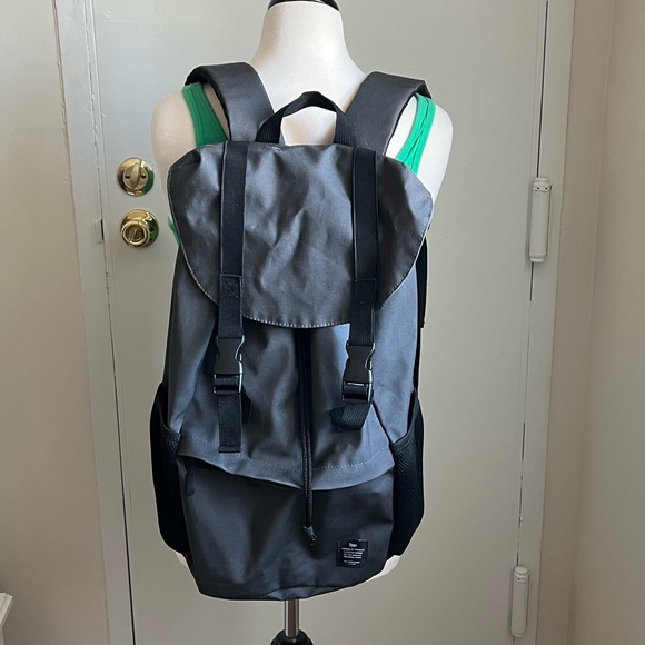 Typo Backpack - Picture 2 of 6